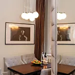 아파트호텔 아라벨 디자인 아파트먼츠 5*